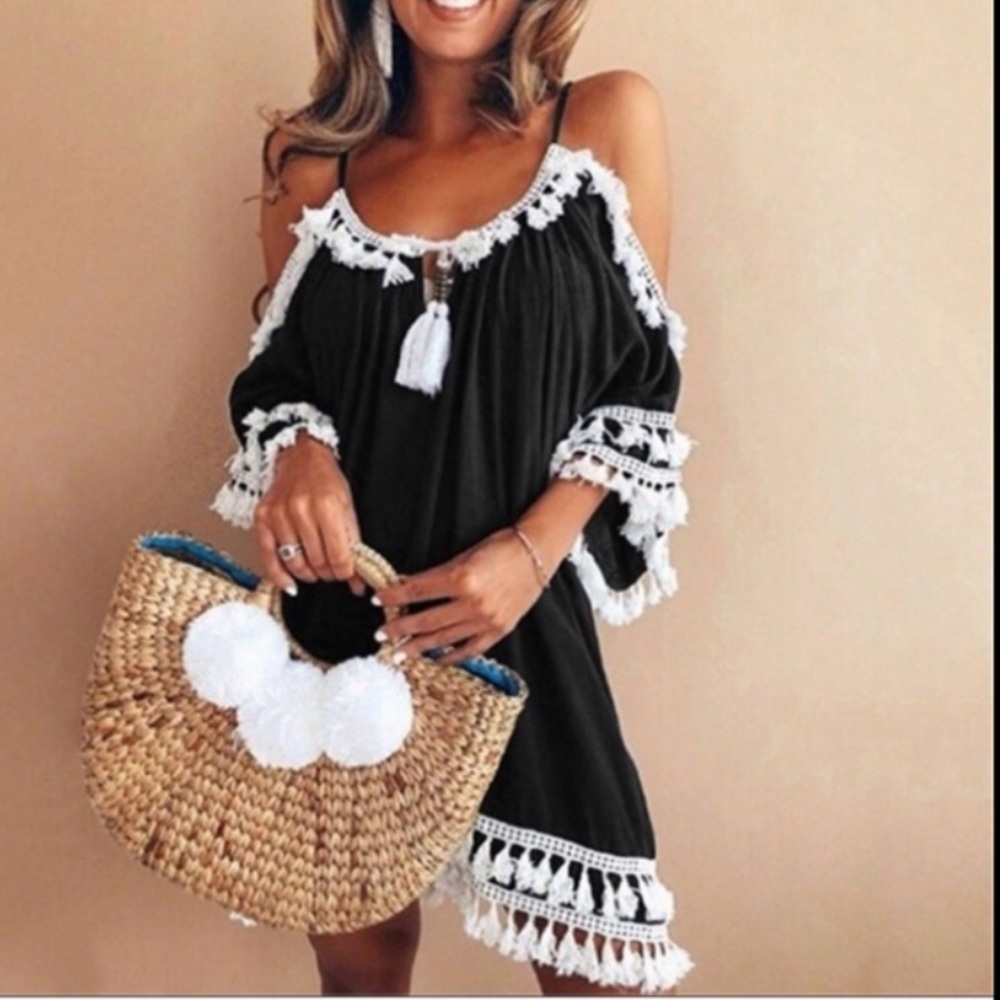 BLACK AND WHITE DRESS OR COVER UP